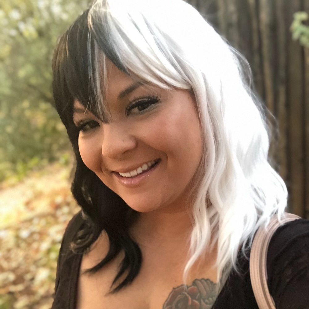 Hello! Welcome to my closet 🥰